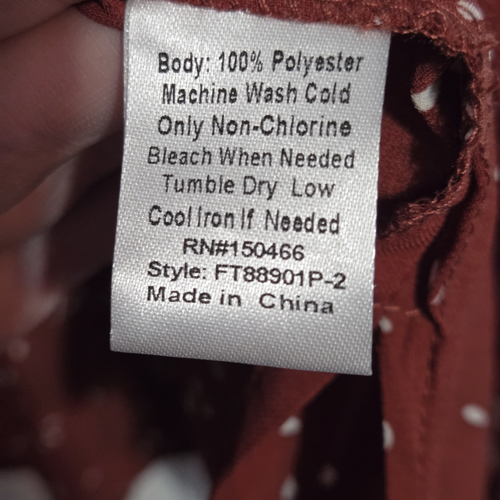 ❤️ Fun 2 Fun Rust Red Blouse with White Pattern - Picture 4 of 5